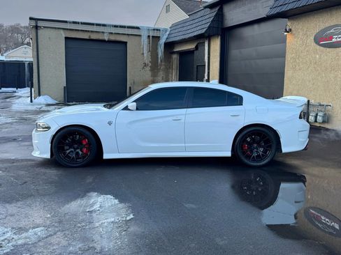 Used 2016 Dodge Charger SRT Hellcat w/ Harman/Kardon Audio Group image 5