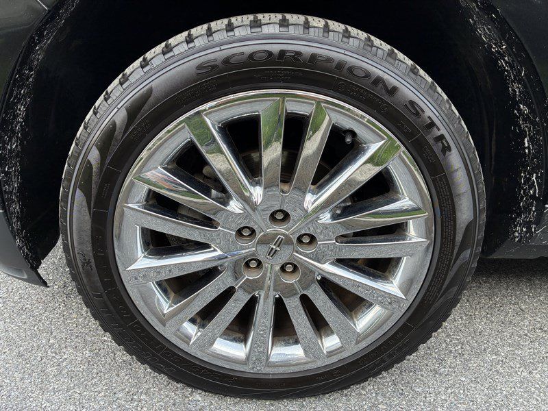 Used 2015 Lincoln MKX AWD w/ Equipment Group 102A image 21