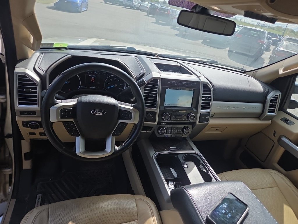 Used 2017 Ford F350 Lariat w/ Lariat Ultimate Package AWD/4WD image 4