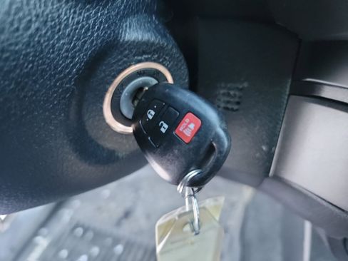 Used 2020 Toyota Tacoma TRD Off-Road image 23