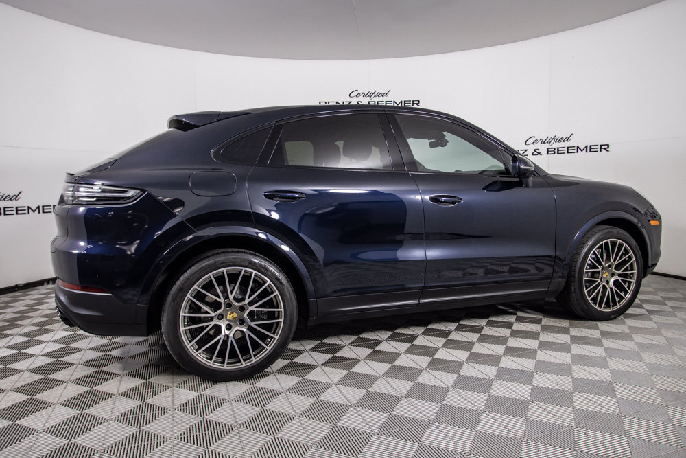 Used 2023 Porsche Cayenne Coupe AWD/4WD image 4