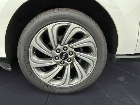 Used 2022 Lincoln Navigator Reserve AWD/4WD image 13