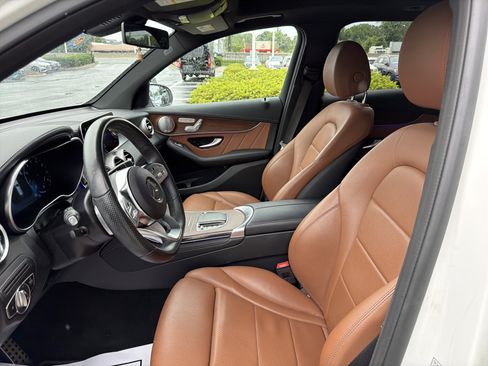 Used 2020 Mercedes-Benz GLC 300 image 9