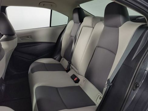 Used 2025 Toyota Corolla LE image 26