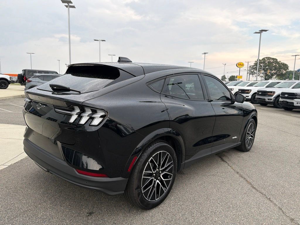 Used 2025 Ford Mustang Mach-E Premium AWD/4WD image 4