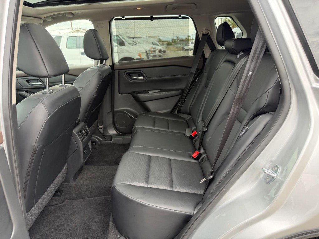 Used 2023 Nissan Rogue SV w/ SV Premium B Package AWD/4WD image 39