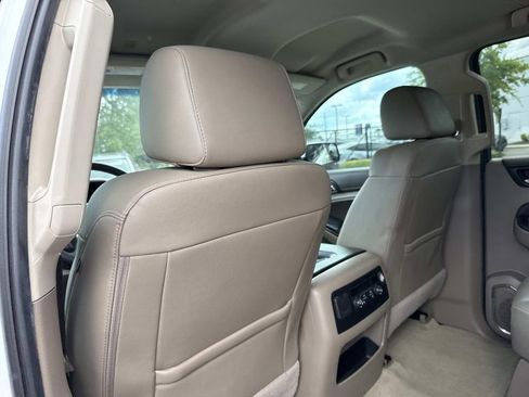 Used 2017 Chevrolet Tahoe LT w/ Luxury Package AWD/4WD image 15