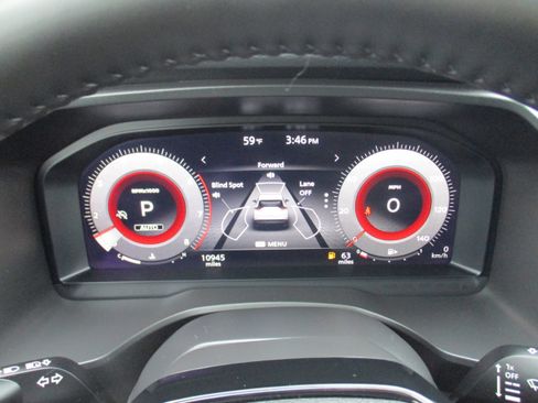 Used 2025 Nissan Rogue SL AWD/4WD image 18