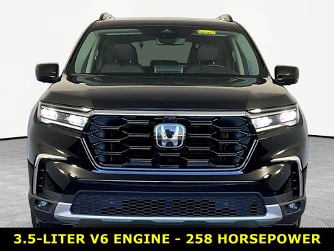 Used 2023 Honda Pilot Elite image 2