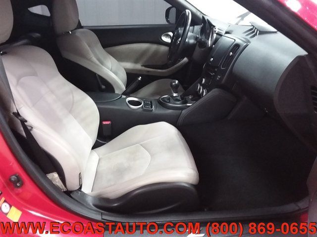 Used 2009 Nissan 370Z Touring RWD image 12