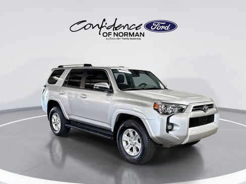 Used 2022 Toyota 4Runner SR5 Premium AWD/4WD image 11