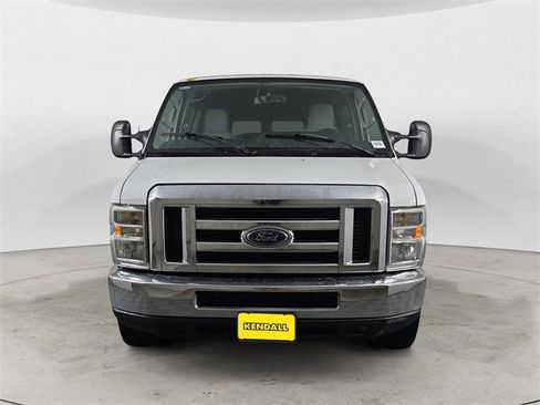 Used 2010 Ford E-350 and Econoline 350 XLT image 8