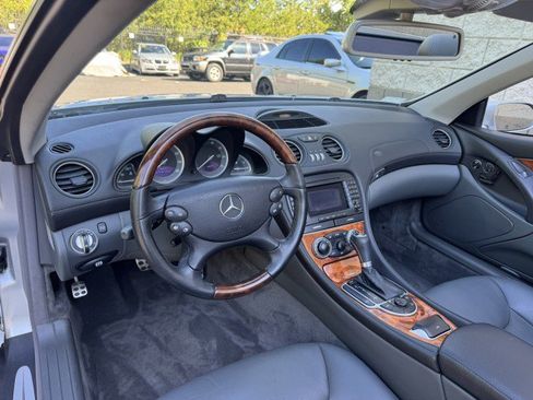 Used 2005 Mercedes-Benz SL 500 image 6