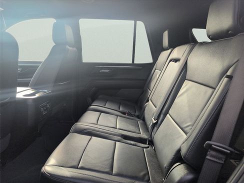 Used 2025 Chevrolet Tahoe LT AWD/4WD image 31