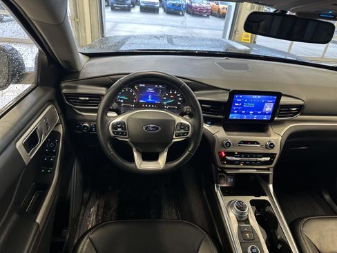 Used 2023 Ford Explorer XLT w/ Equipment Group 202A image 2
