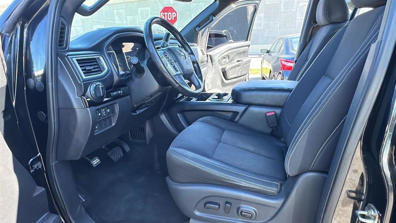 Used 2019 Nissan Titan SV w/ SV Convenience Package RWD image 23