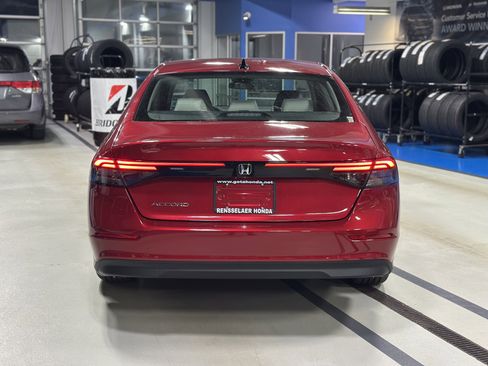 New 2025 Honda Accord SE image 5