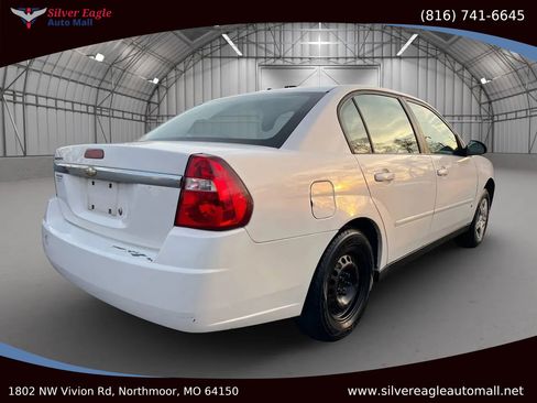Used 2008 Chevrolet Malibu LS image 4
