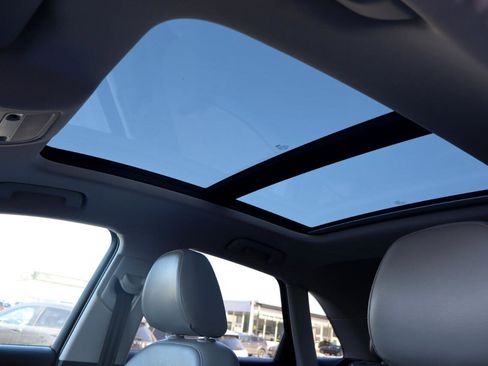 Used 2017 Audi Q3 2.0T Premium image 12