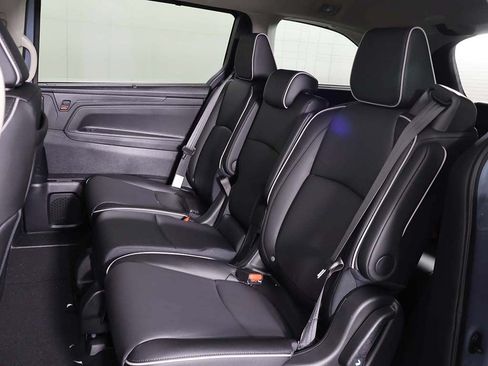 New 2026 Honda Odyssey Touring image 18