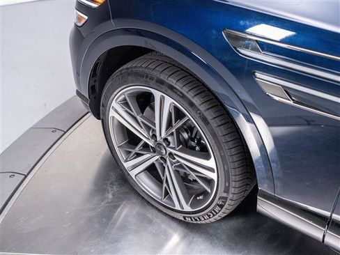 New 2025 Genesis GV80 3.5T e-SC image 11