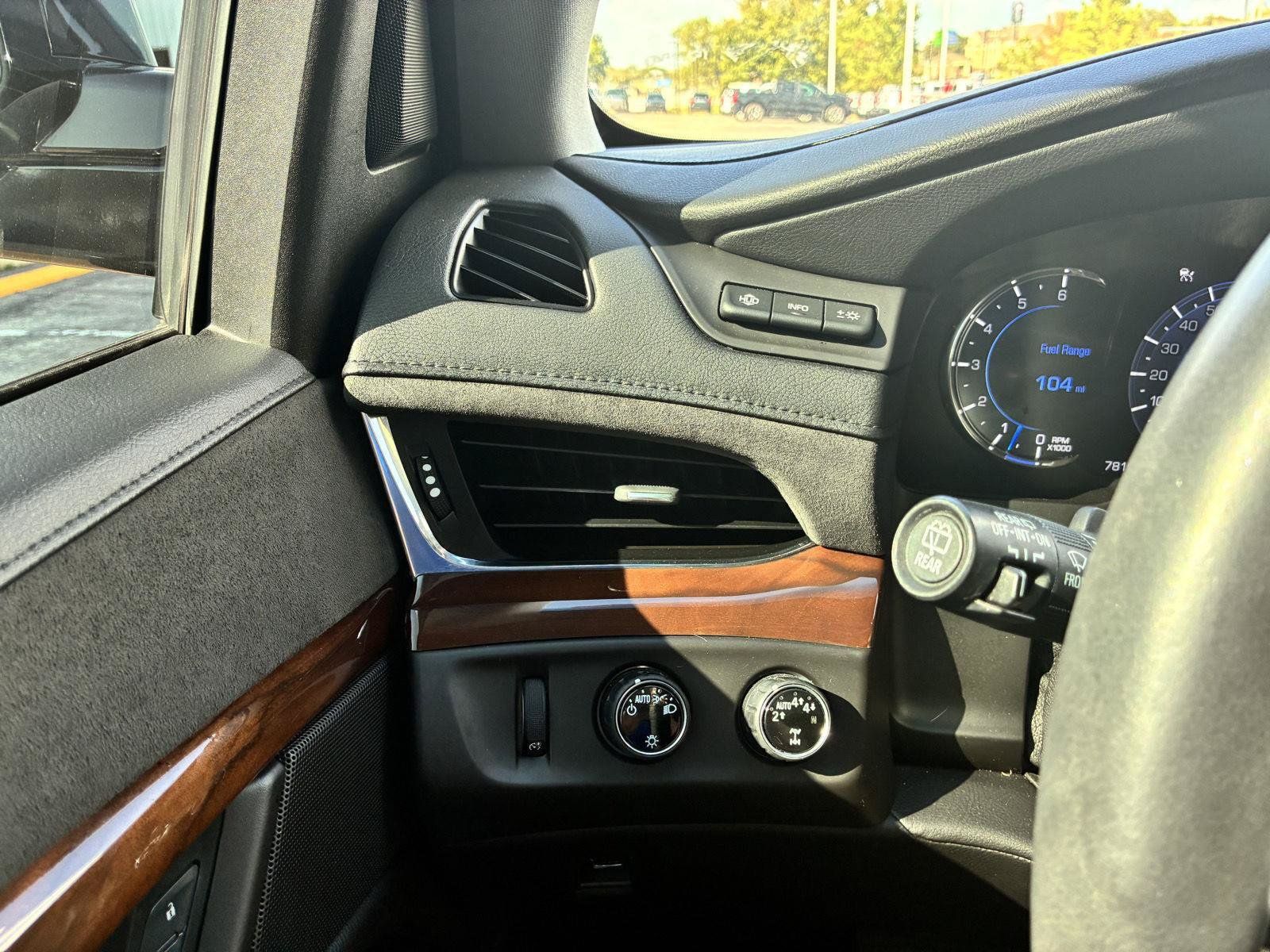 Used 2017 Cadillac Escalade Premium Luxury AWD/4WD image 17