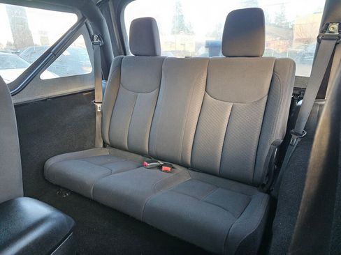 Used 2018 Jeep Wrangler Sport image 14