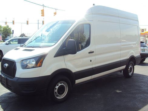 Used 2023 Ford Transit 250 148 High Roof RWD image 3