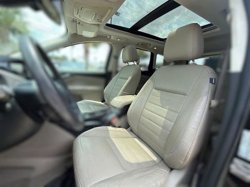 Used 2014 Ford Escape Titanium FWD image 9