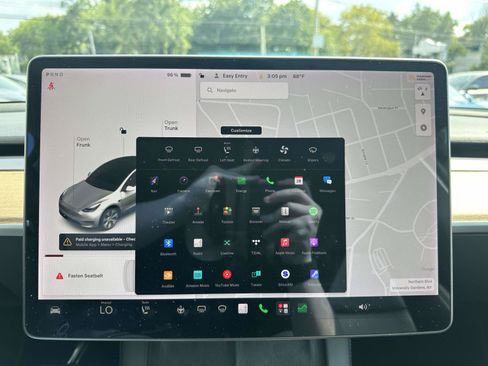 Used 2021 Tesla Model Y Long Range AWD/4WD image 30