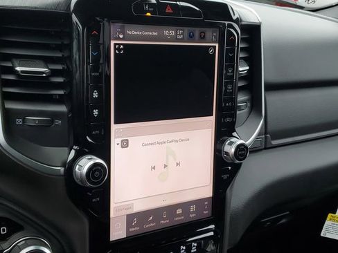 New 2026 RAM 1500 4x4 Crew Cab image 10