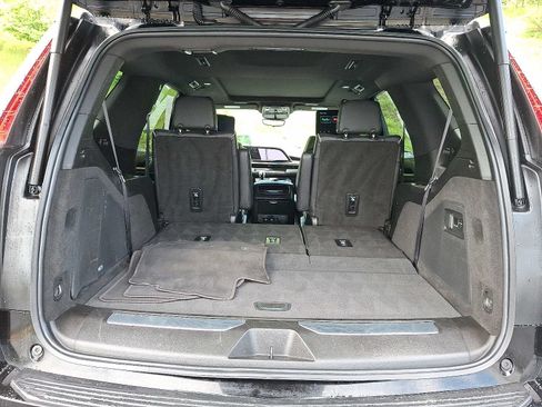 Used 2023 Cadillac Escalade Sport AWD/4WD image 28