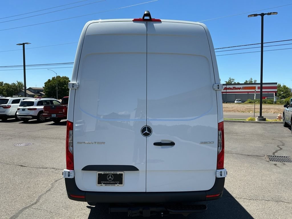New 2026 Mercedes-Benz Sprinter 2500 image 9