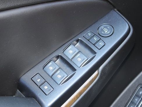 Used 2019 GMC Yukon Denali w/ Denali Ultimate Package image 24