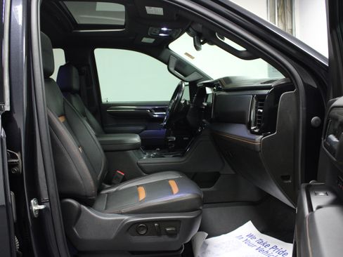 Used 2023 GMC Sierra 1500 AT4 w/ AT4 Premium Package AWD/4WD image 16