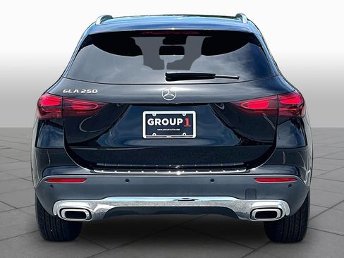 Used 2025 Mercedes-Benz GLA 250 image 8