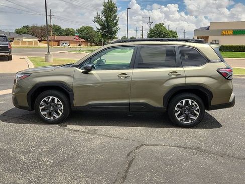 Certified 2026 Subaru Forester Premium AWD/4WD image 2