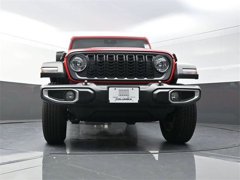 New 2025 Jeep Gladiator Sport image 18
