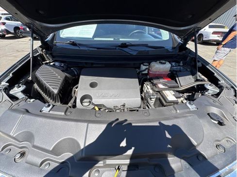 Used 2019 Chevrolet Traverse LT w/ LT Premium Package FWD image 22