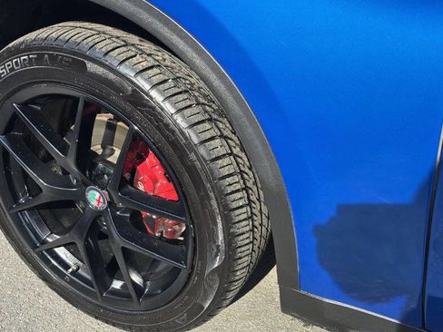 Used 2018 Alfa Romeo Stelvio Ti Sport image 11