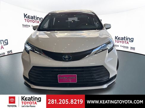 Used 2021 Toyota Sienna LE image 8