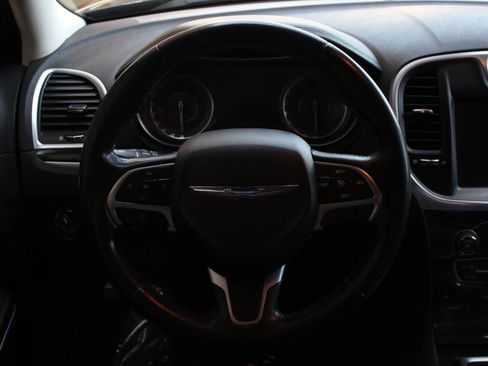 Used 2016 Chrysler 300 Limited w/ Driver Convenience Group image 16