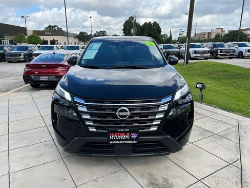 Used 2024 Nissan Rogue S FWD image 2