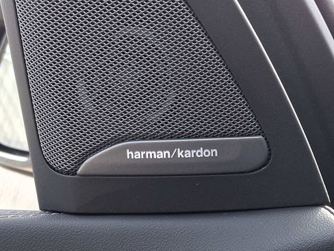 Used 2025 BMW X7 M60i image 27