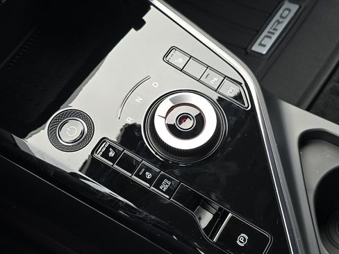 New 2026 Kia Niro Wind image 18