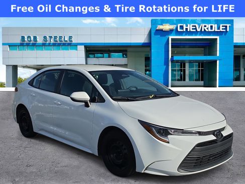 Used 2023 Toyota Corolla LE FWD image 1