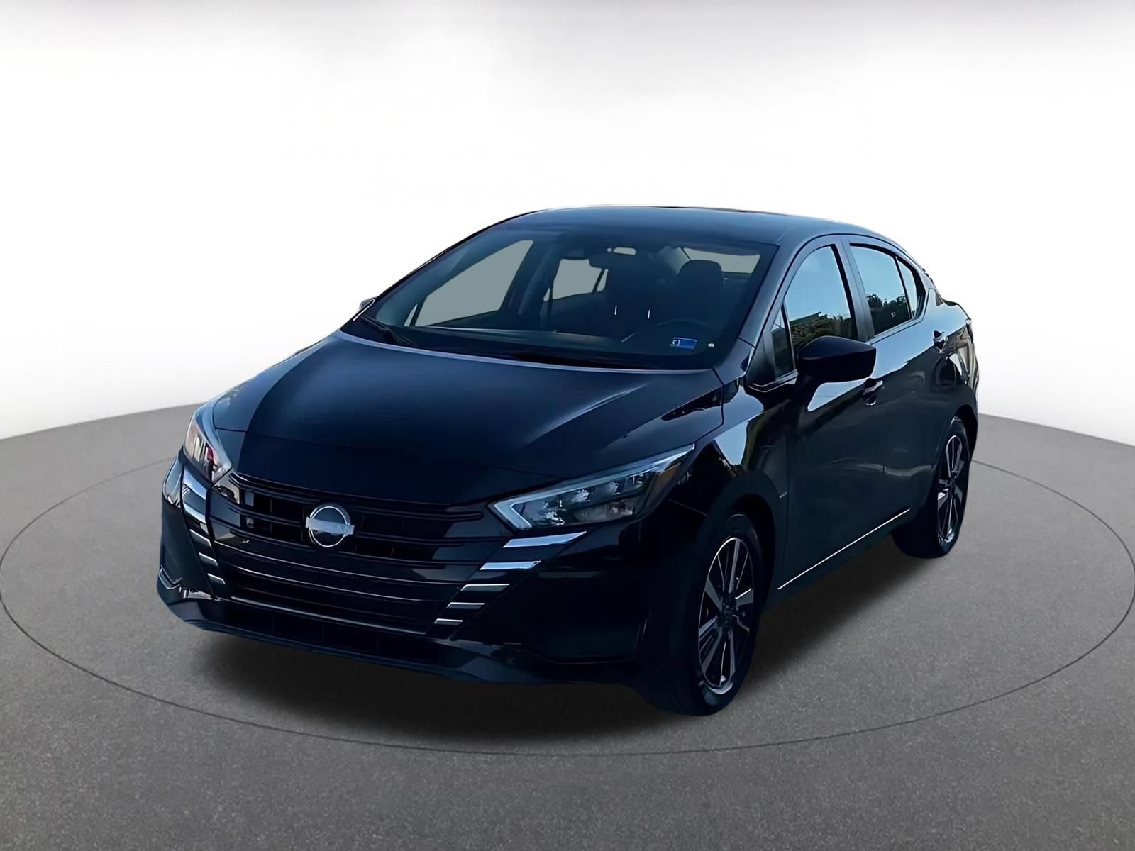 Used 2025 Nissan Versa SV FWD image 6