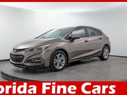 Used 2019 Chevrolet Cruze LS w/ LS Convenience Package FWD image 1