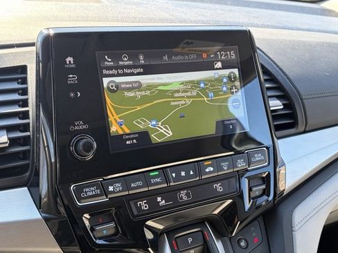 Used 2019 Honda Odyssey Touring image 3