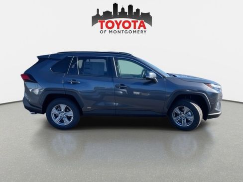 New 2025 Toyota RAV4 XLE image 7